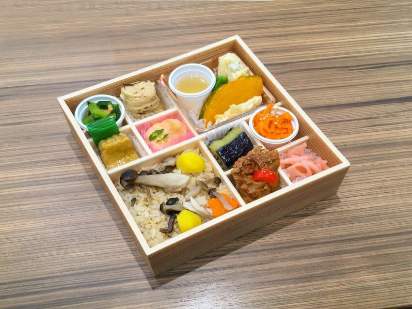 松花堂弁当
